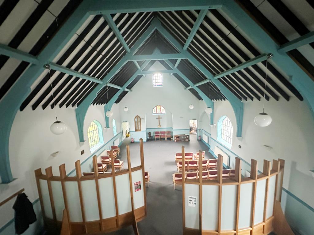 Lot: 120 - METHODIST CHAPEL WITH PLANNING PERMISSION FOR CONVERSION - View from mezzanine floor